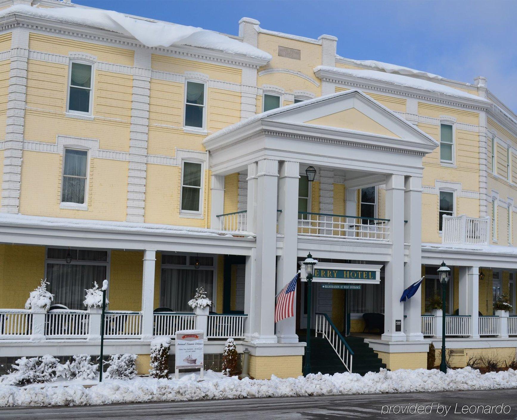 Perry Hotel Petoskey Buitenkant foto