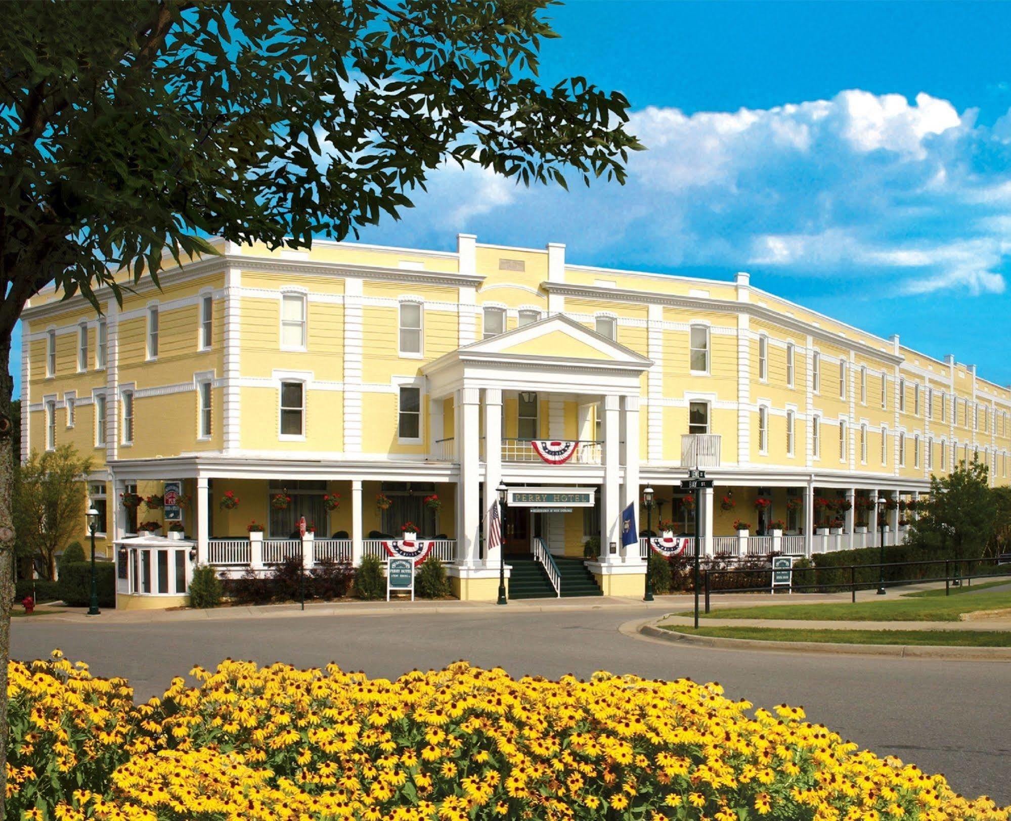 Perry Hotel Petoskey Buitenkant foto