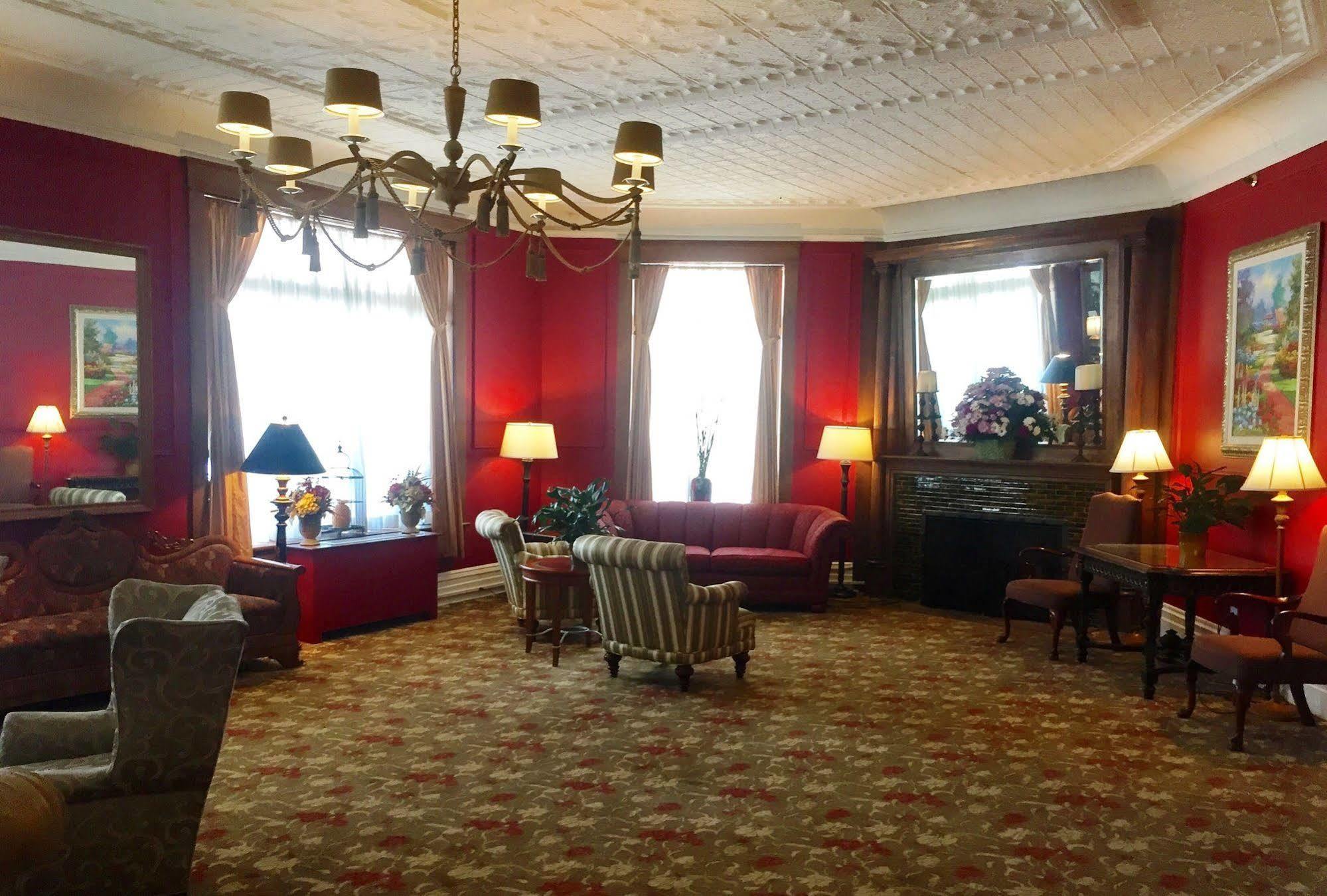 Perry Hotel Petoskey Buitenkant foto
