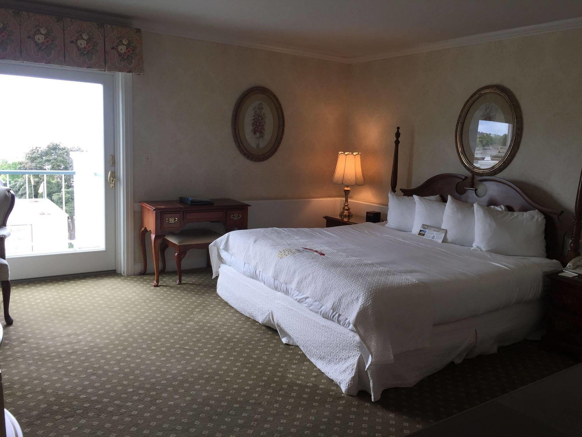 Perry Hotel Petoskey Buitenkant foto